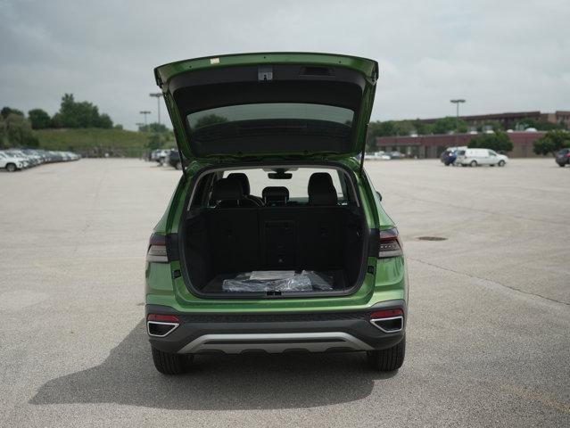 Photo of 2025 Bright Moss Green Volkswagen Taos