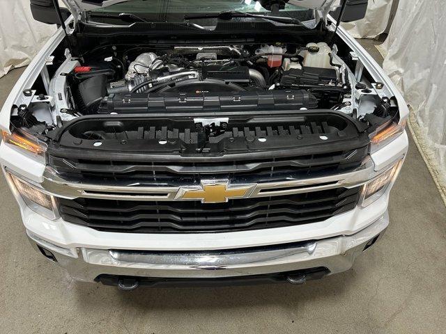 Photo of 2024 Summit White Chevrolet Silverado 2500
