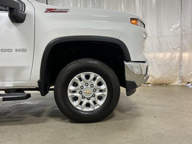 Photo of 2024 Summit White Chevrolet Silverado 2500