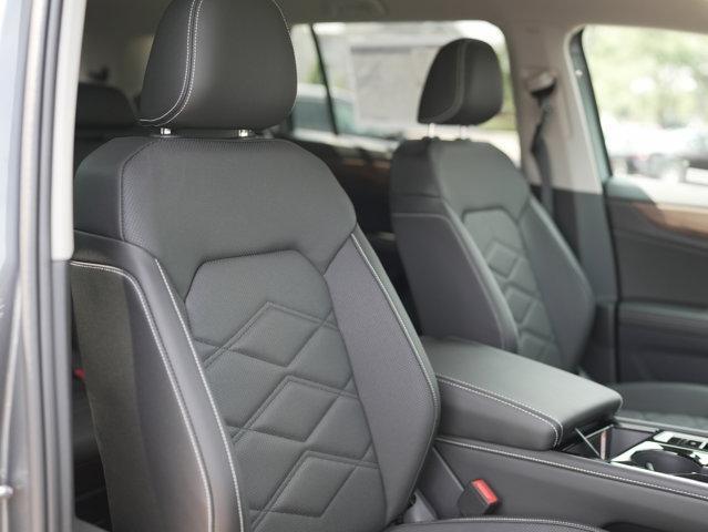Photo of 2025 Platinum Gray Metallic Volkswagen Atlas