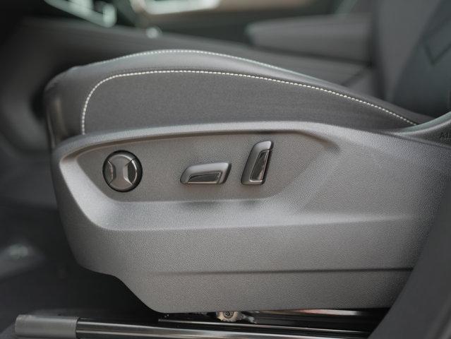 Photo of 2025 Platinum Gray Metallic Volkswagen Atlas