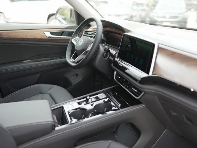 Photo of 2025 Platinum Gray Metallic Volkswagen Atlas