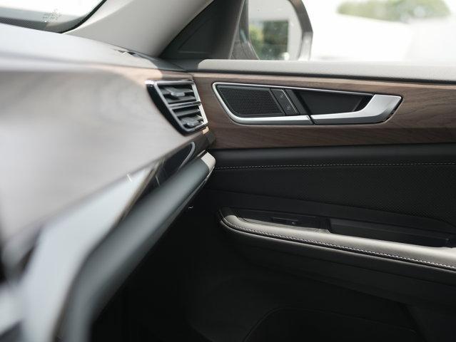 Photo of 2025 Platinum Gray Metallic Volkswagen Atlas