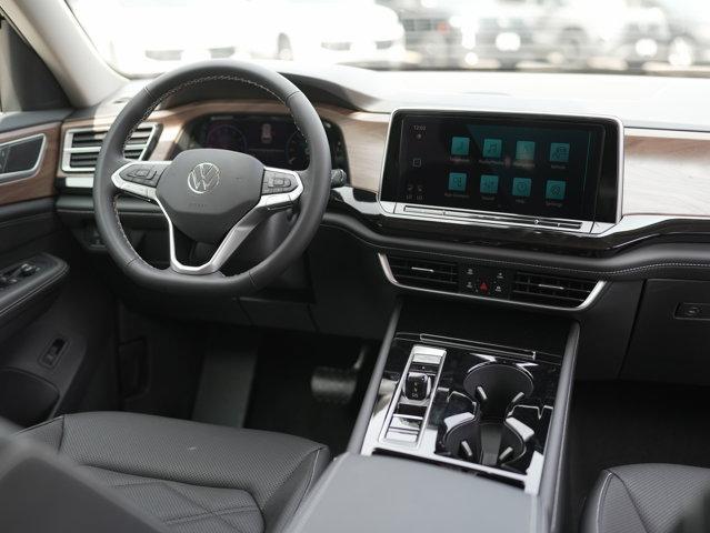 Photo of 2025 Platinum Gray Metallic Volkswagen Atlas