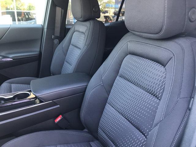 Photo of 2025 Summit White Chevrolet Equinox