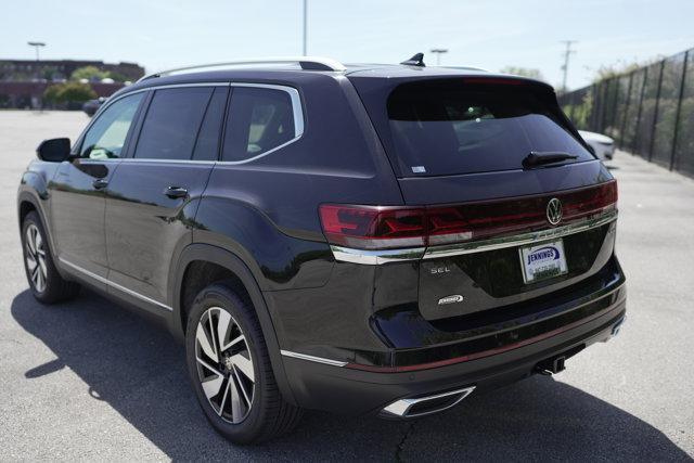 Photo of 2025 Deep Black Pearl Effect Volkswagen Atlas