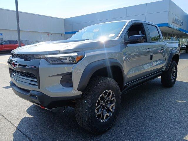 Photo of 2025 Sterling Gray Metallic Chevrolet Colorado