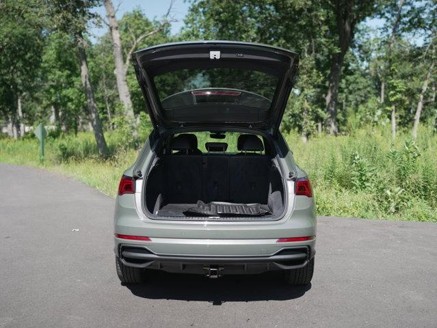 Photo of 2023 Chronos Gray Metallic Audi Q3
