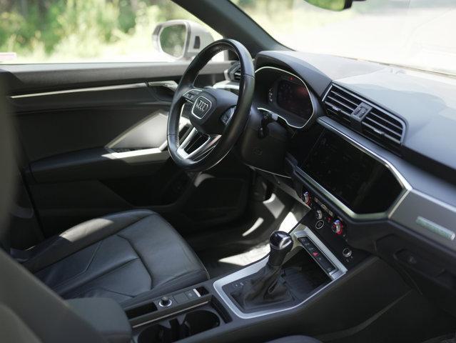 Photo of 2023 Chronos Gray Metallic Audi Q3