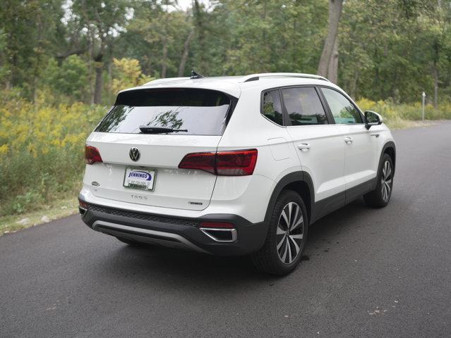 Photo of 2022 Pure White Volkswagen Taos