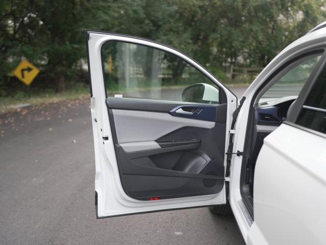 Photo of 2022 Pure White Volkswagen Taos