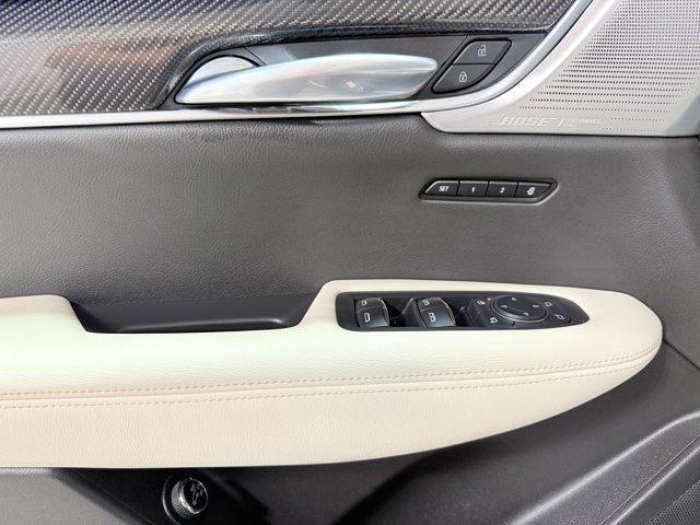 Photo of 2023 Stellar Black Metallic Cadillac XT6