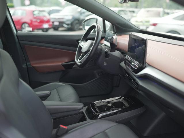 Photo of 2021 Glacier White Volkswagen ID.4