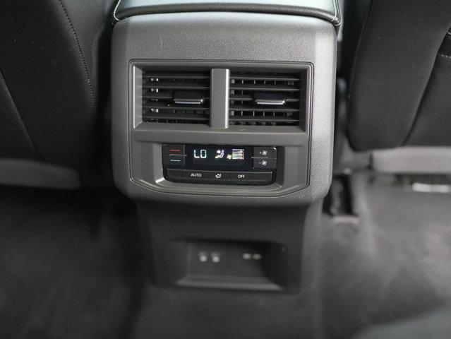 Photo of 2023 Pure White Volkswagen Atlas