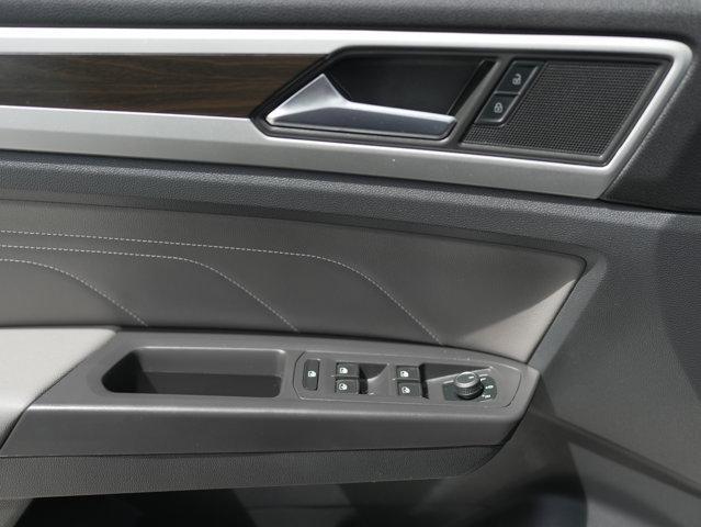 Photo of 2023 Pure White Volkswagen Atlas