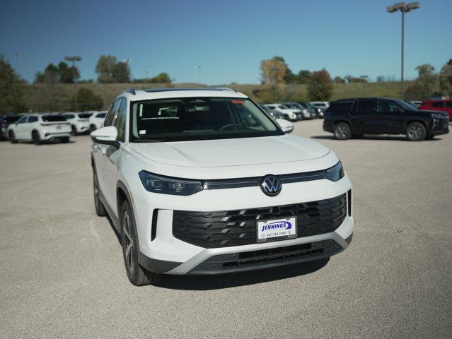 Photo of 2025 Pure White Volkswagen Tiguan