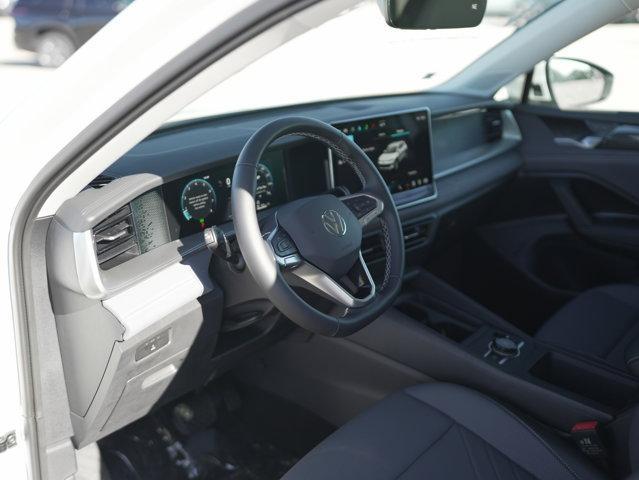 Photo of 2025 Pure White Volkswagen Tiguan
