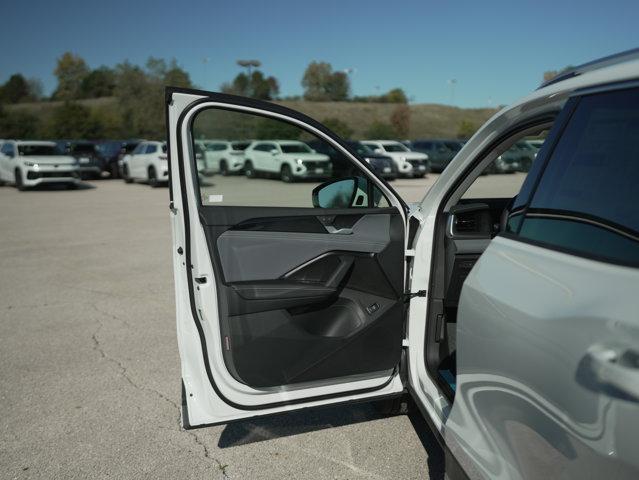 Photo of 2025 Pure White Volkswagen Tiguan