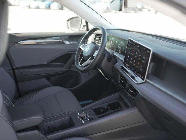 Photo of 2025 Pure White Volkswagen Tiguan