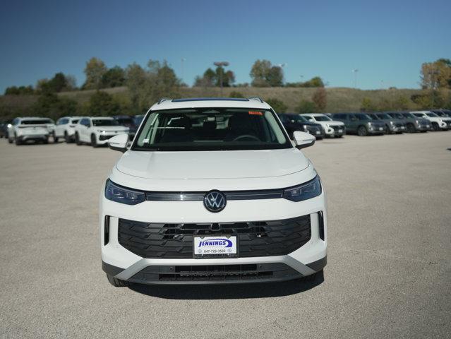 Photo of 2025 Pure White Volkswagen Tiguan