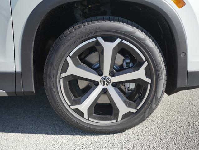 Photo of 2025 Pure White Volkswagen Tiguan