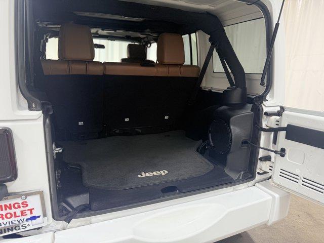 Photo of 2011 Bright White Clearcoat Jeep Wrangler Unlimited