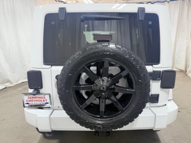 Photo of 2011 Bright White Clearcoat Jeep Wrangler Unlimited