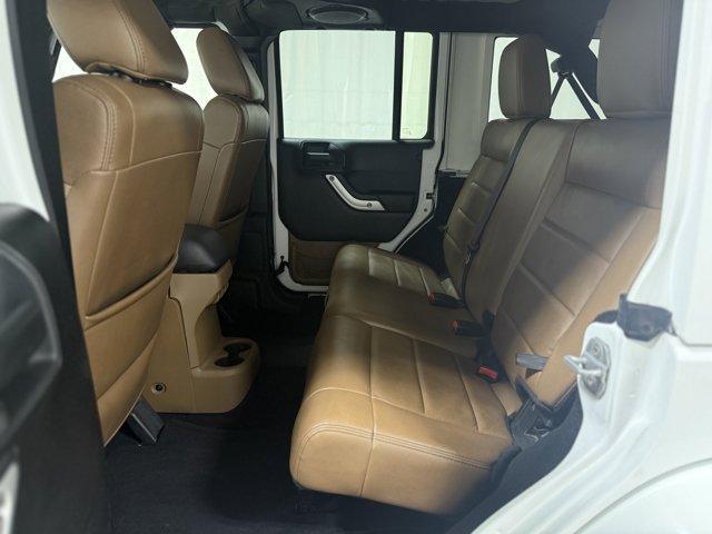 Photo of 2011 Bright White Clearcoat Jeep Wrangler Unlimited