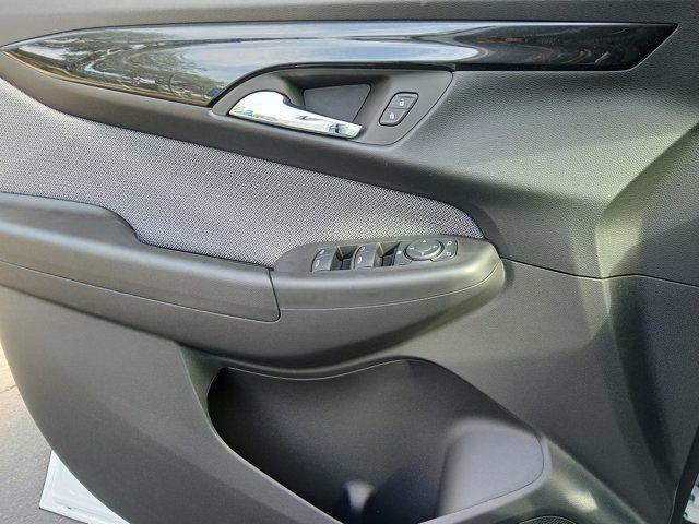 Photo of 2026 Summit White Chevrolet Trailblazer