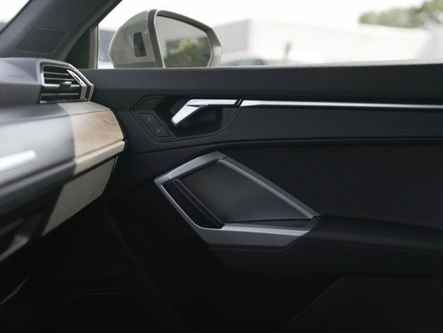 Photo of 2020 Chronos Gray Metallic Audi Q3