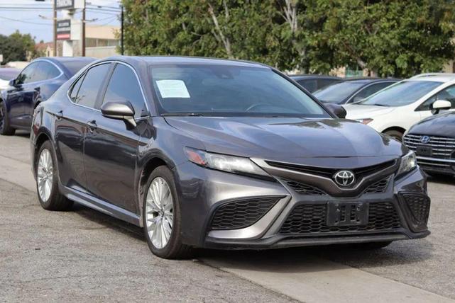 Photo of 2021 Predawn Gray Mica Toyota Camry