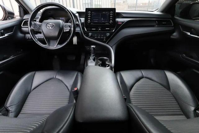 Photo of 2021 Predawn Gray Mica Toyota Camry