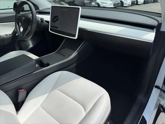 Photo of 2021 Pearl White Multi-Coat Tesla Model Y