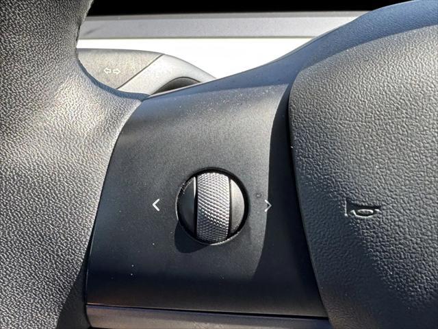 Photo of 2021 Pearl White Multi-Coat Tesla Model Y