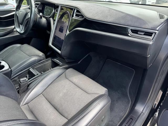 Photo of 2017 Black Tesla Model X