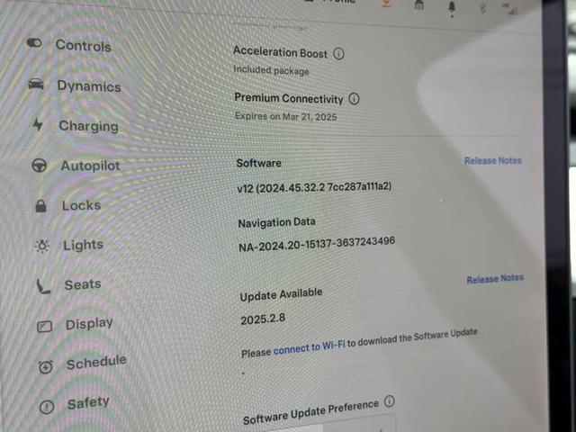 Photo of 2022 Pearl White Multi-Coat Tesla Model Y