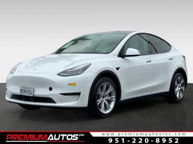 Photo of 2022 Pearl White Multi-Coat Tesla Model Y