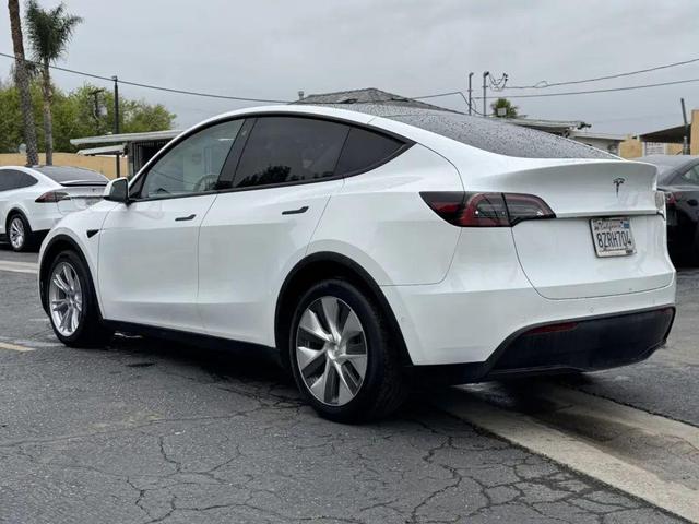 Photo of 2022 Pearl White Multi-Coat Tesla Model Y