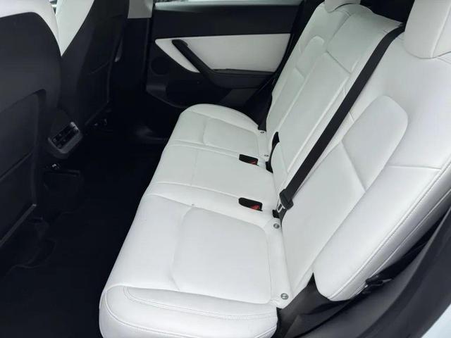 Photo of 2022 Pearl White Multi-Coat Tesla Model Y