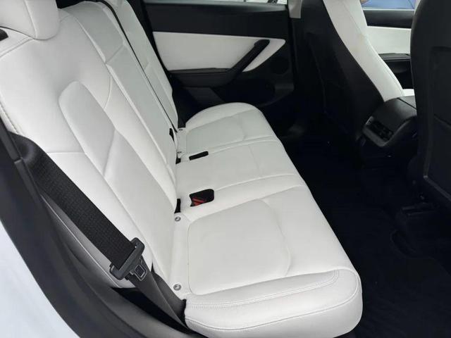 Photo of 2022 Pearl White Multi-Coat Tesla Model Y