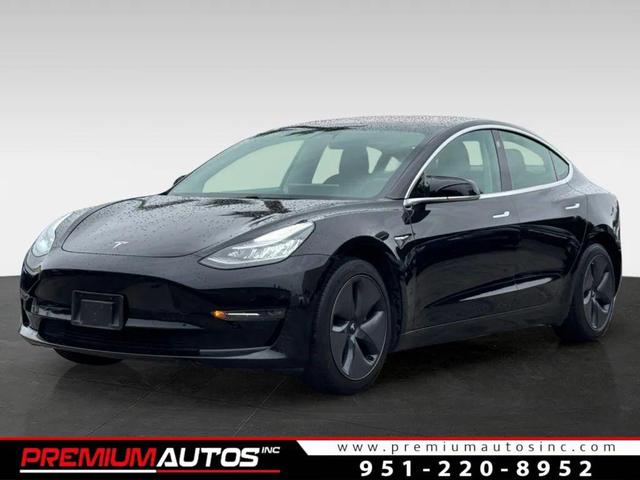 Photo of 2019 Solid Black Tesla Model 3