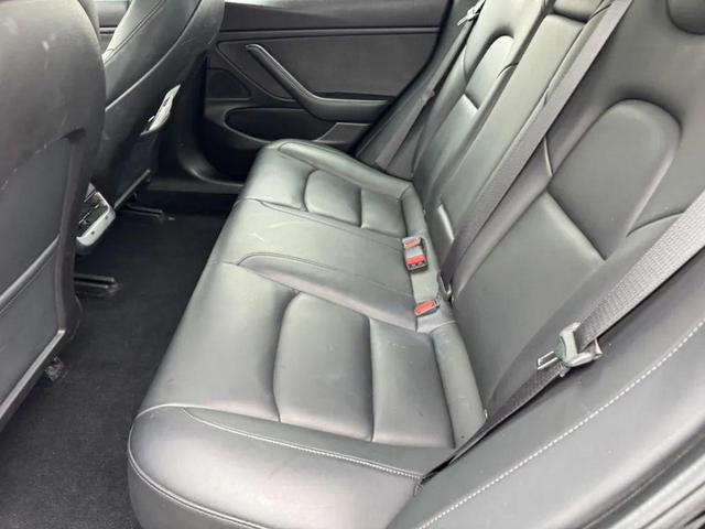 Photo of 2019 Solid Black Tesla Model 3