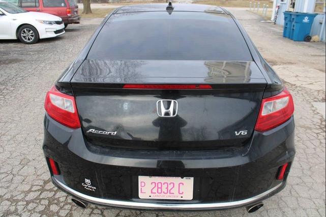 Photo of 2015 Crystal Black Pearl Honda Accord
