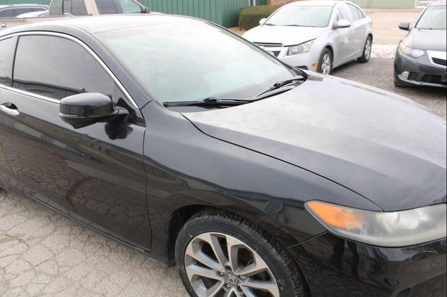Photo of 2015 Crystal Black Pearl Honda Accord
