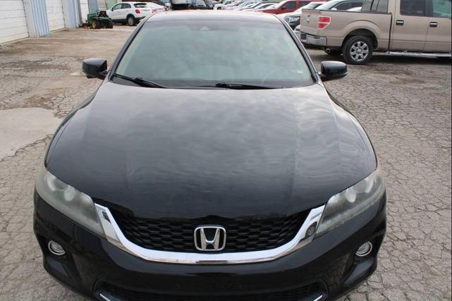 Photo of 2015 Crystal Black Pearl Honda Accord
