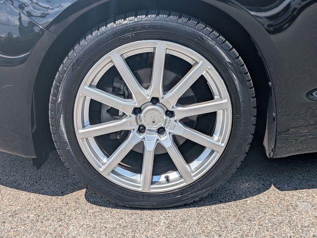 Photo of 2019 Black Ford Fusion Hybrid