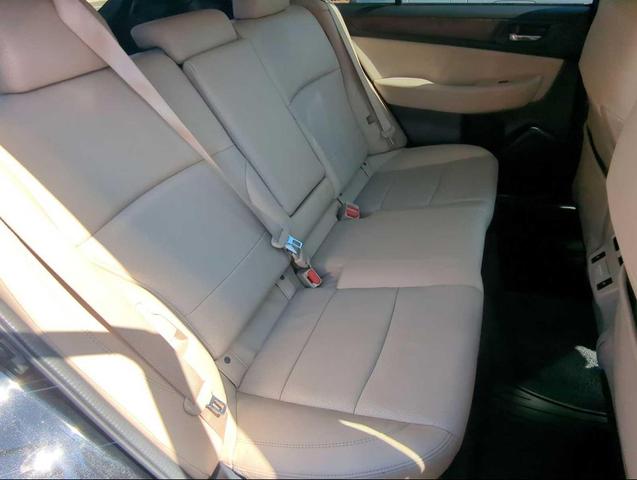 Photo of 2018 Black Subaru Outback