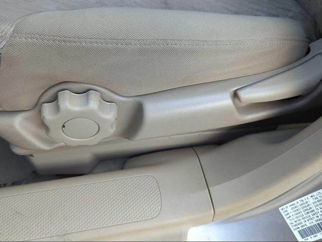 Photo of 2005 Beige Honda CR-V