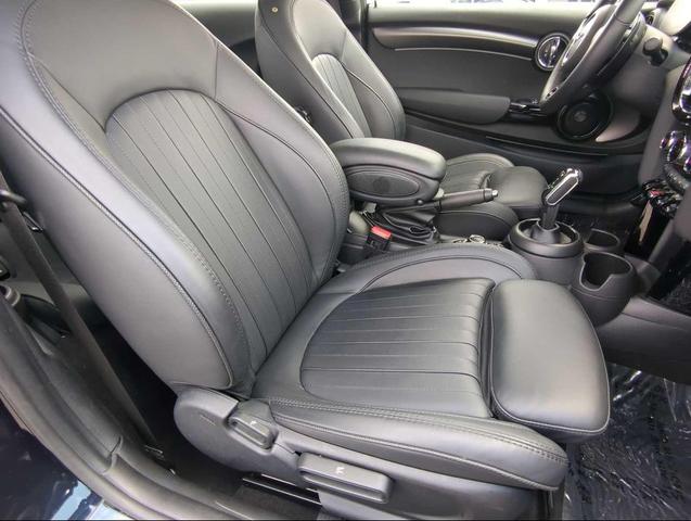 Photo of 2022 Black MINI Hardtop