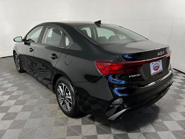 Photo of 2024 Aurora Black Kia Forte